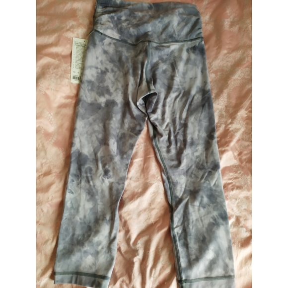 Lululemon HR Align 21" Cross Waist - Picture 4 of 4